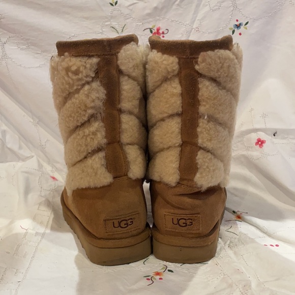 ☁️UGG☁️ Tania Boots. Size 8. Used Like New - Picture 5 of 8